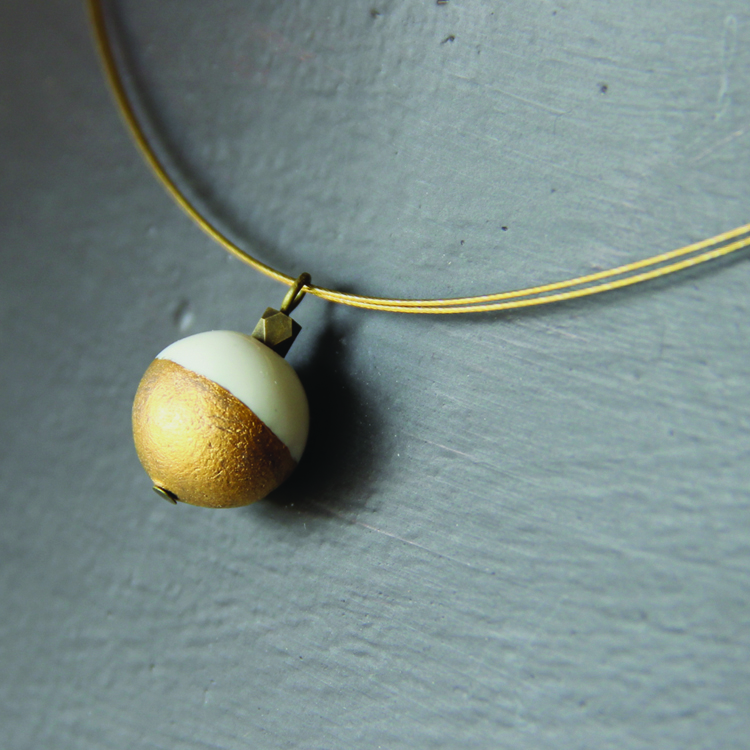 Collier boule blanc & Or